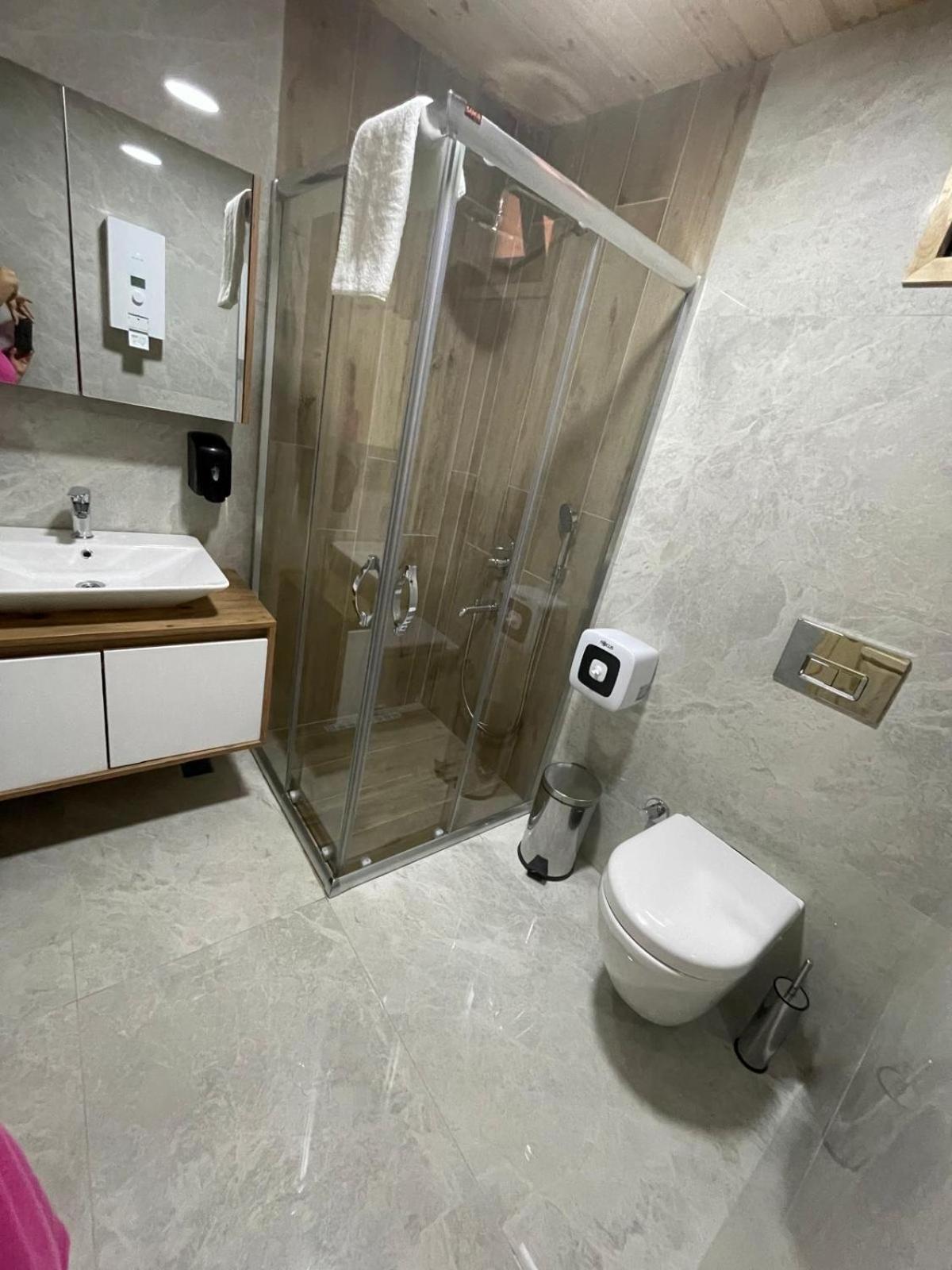 Parla Dag Evi Chaletu