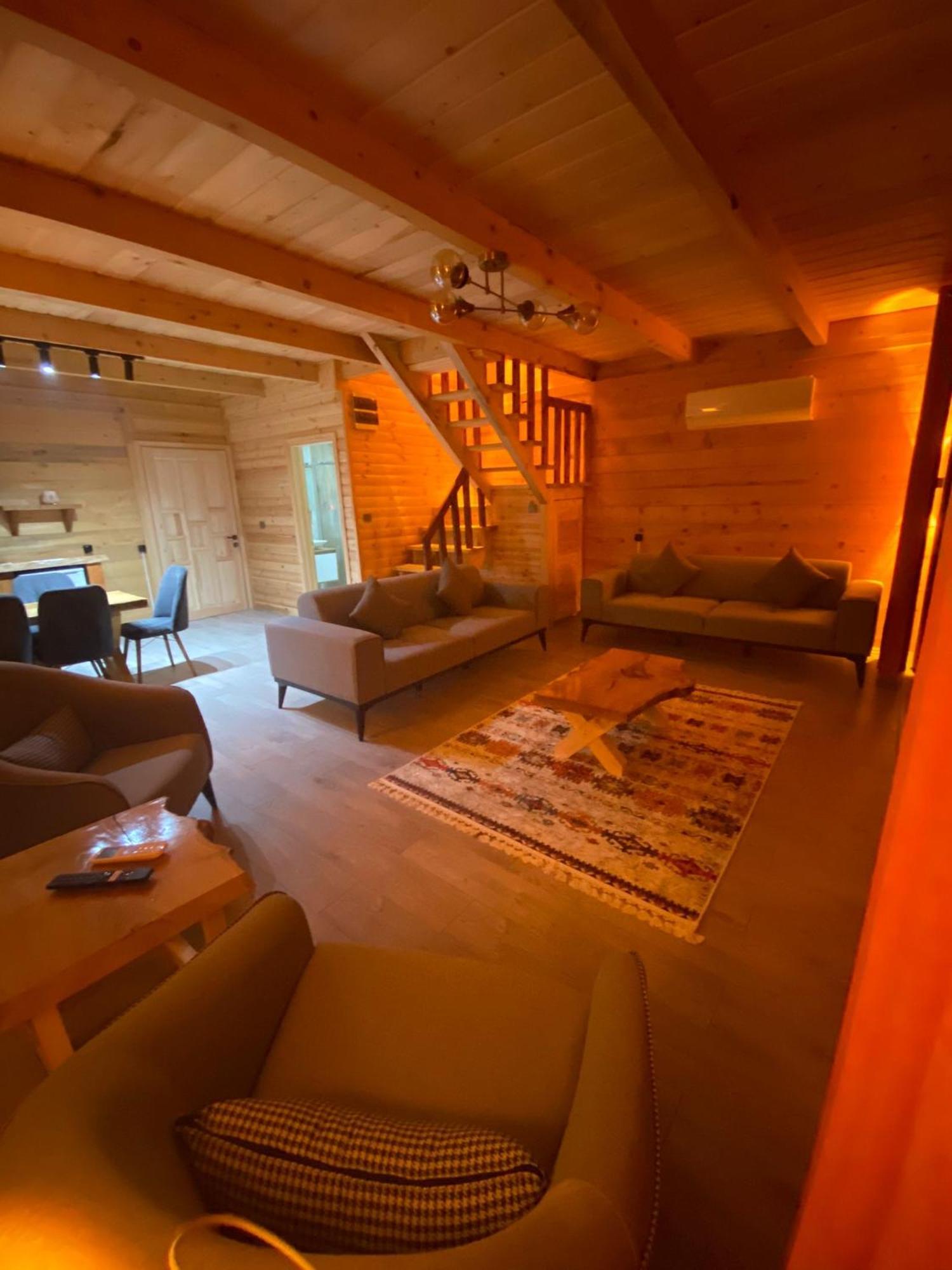 Parla Dag Evi Chaletu